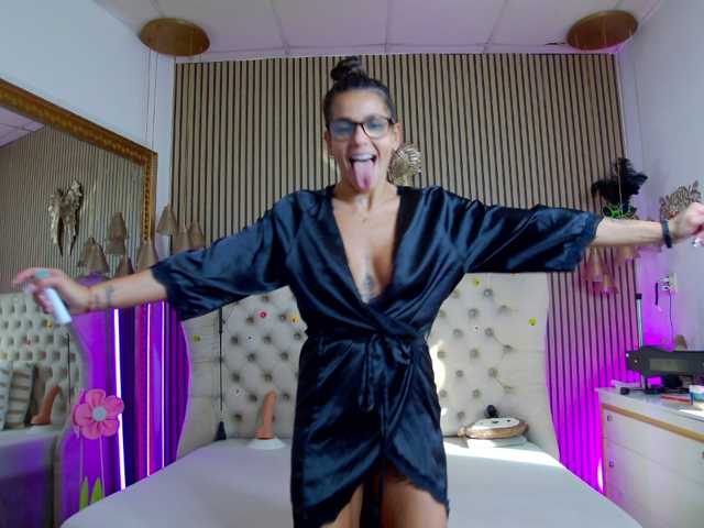 TastyShow live cam preview