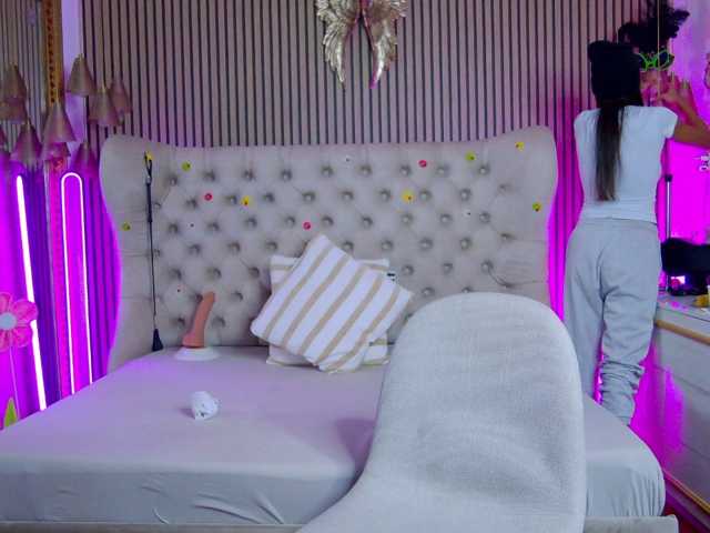 TastyShow live cam on BongaCams