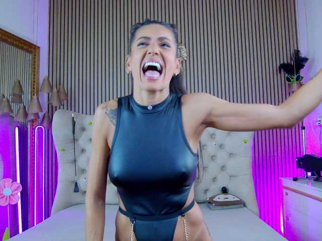 TastyShow live cam on BongaCams