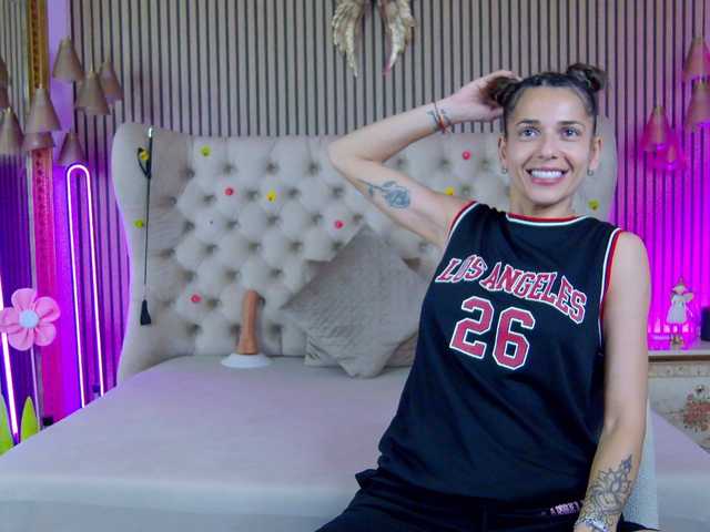TastyShow live cam on BongaCams