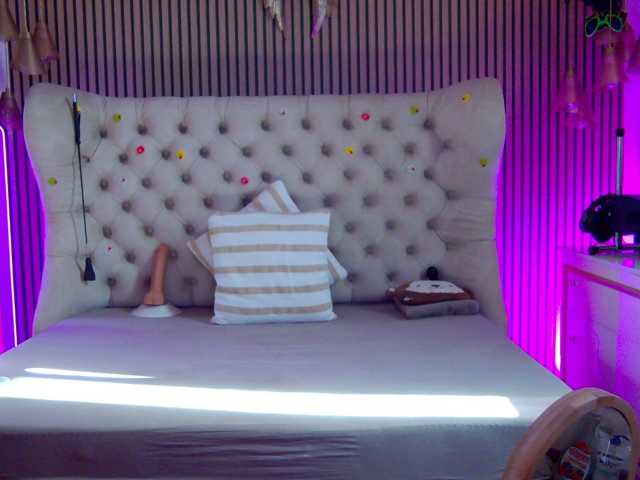 TastyShow live cam preview