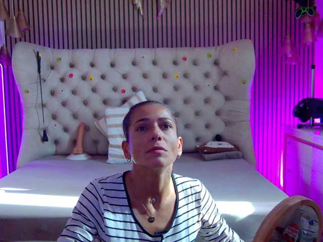TastyShow live cam on BongaCams