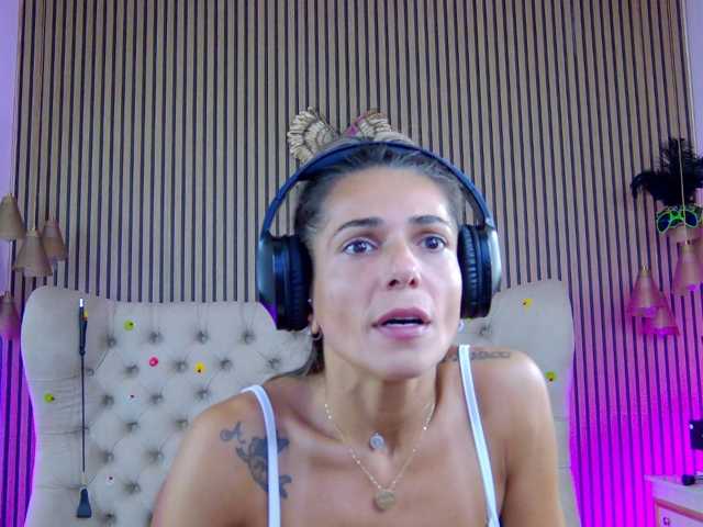 TastyShow live cam on BongaCams