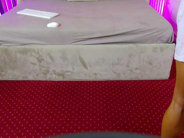 TastyShow live cam on BongaCams