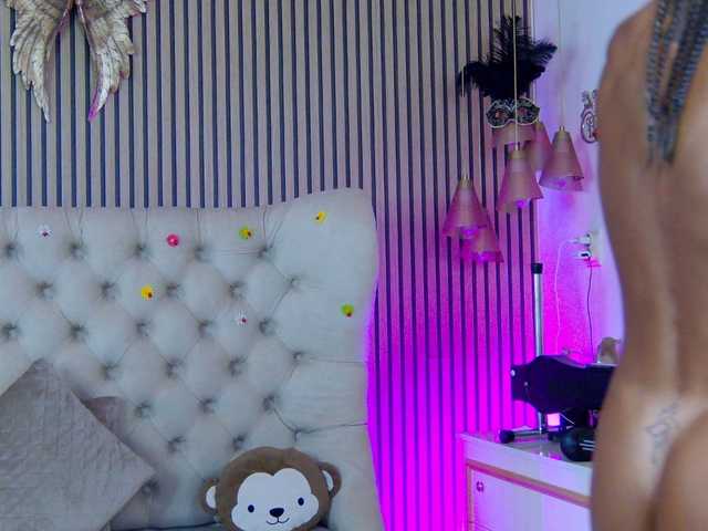TastyShow live cam on BongaCams