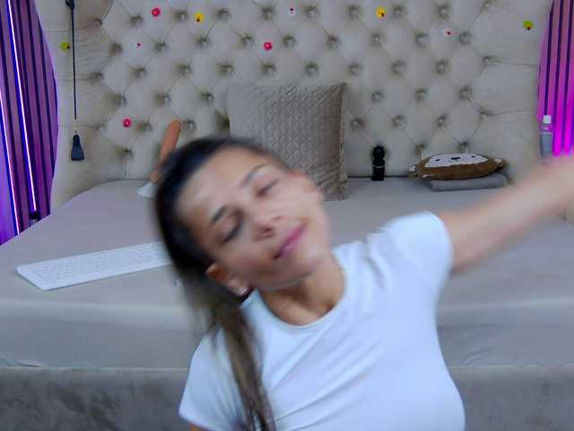 TastyShow live cam on BongaCams