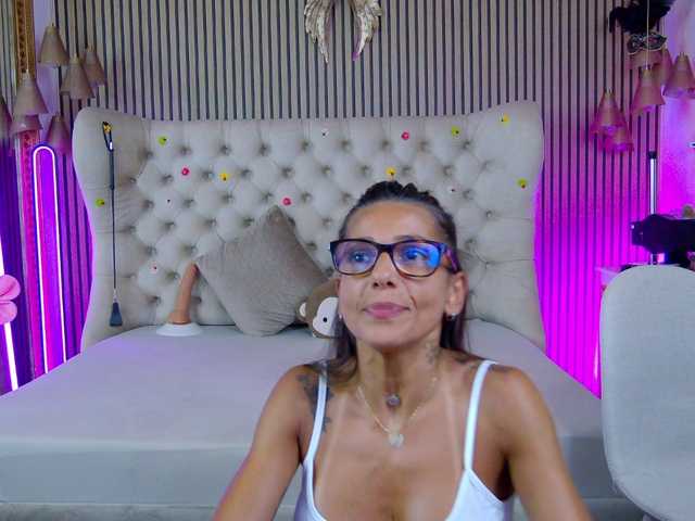 TastyShow live cam on BongaCams