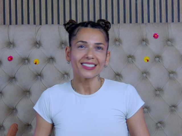 TastyShow live cam on BongaCams