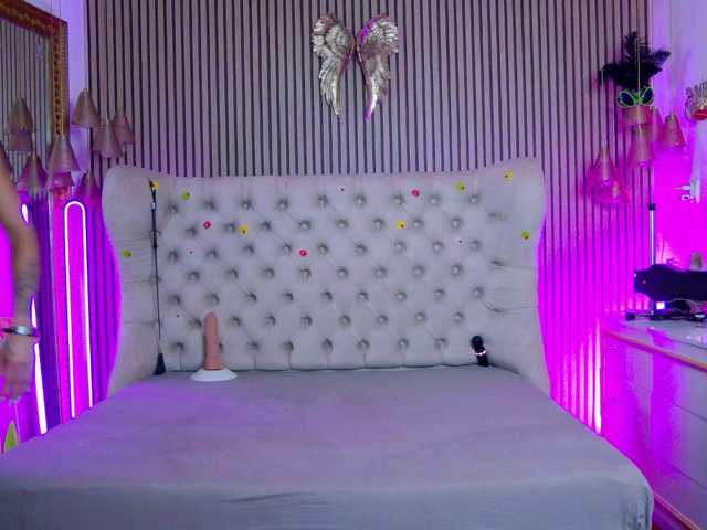 TastyShow live cam on BongaCams
