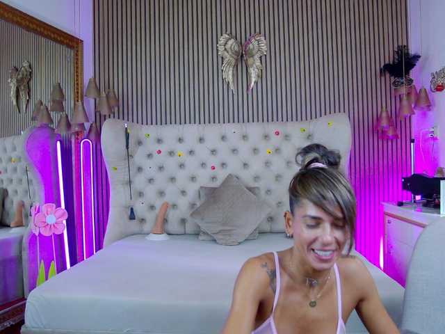 TastyShow live cam preview