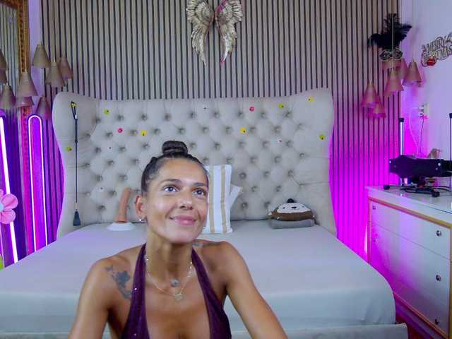 TastyShow live cam on BongaCams