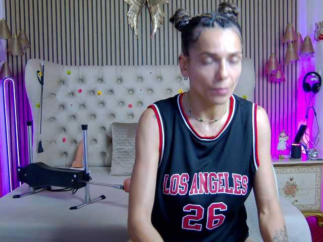 TastyShow live cam on BongaCams
