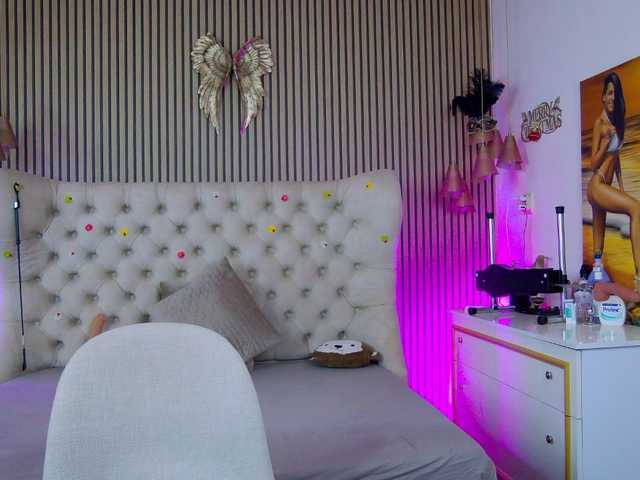 TastyShow live cam on BongaCams