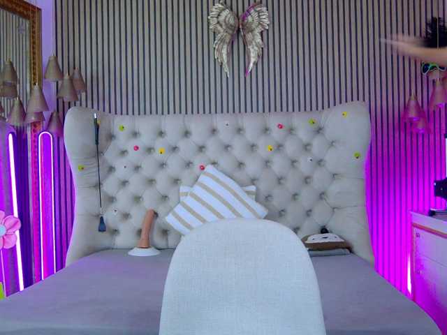 TastyShow live cam preview