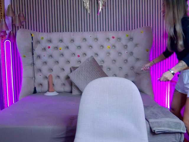 TastyShow live cam on BongaCams