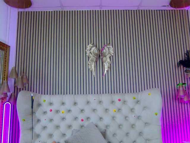 TastyShow live cam on BongaCams