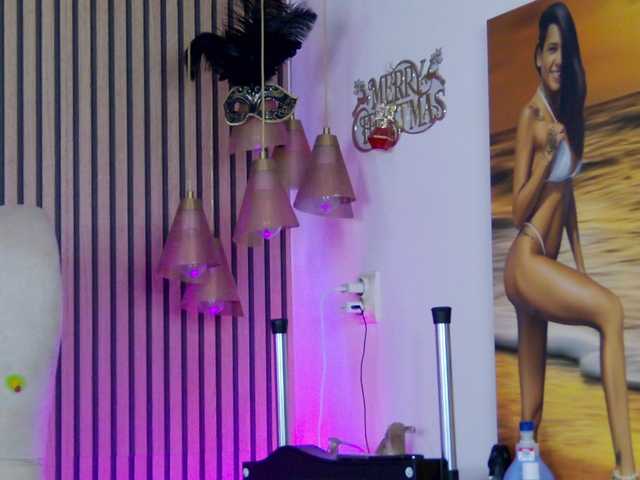 tastyshow live sex show