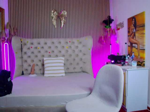 TastyShow live cam preview