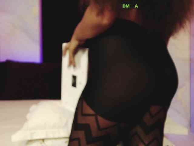 MissVeloriaaasss webcam