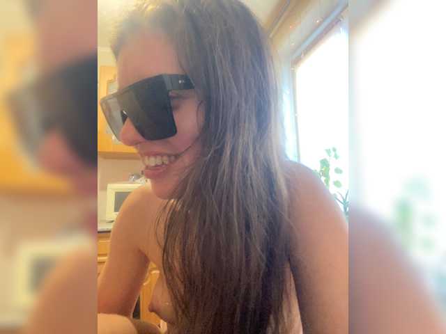 SweetLoveKiss live cam on BongaCams