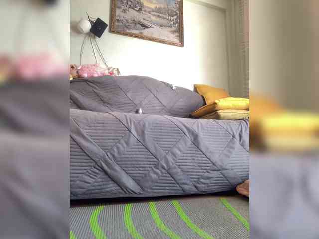 MayLily webcam