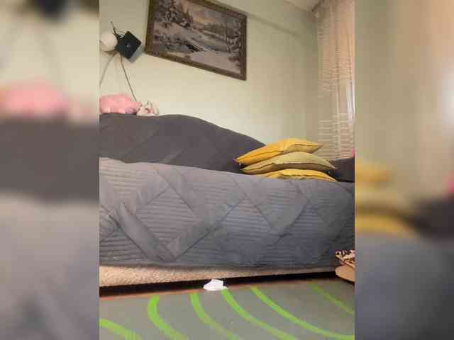 MayLily webcam