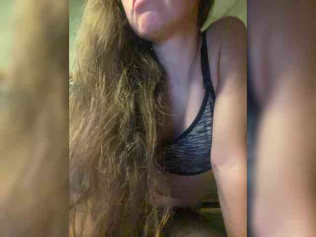 MayLily webcam