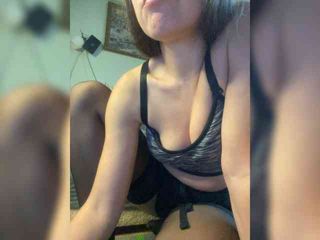 MayLily webcam