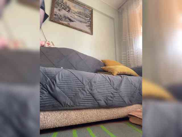 MayLily webcam