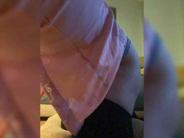 MayLily webcam
