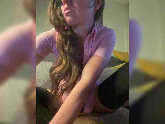 MayLily webcam