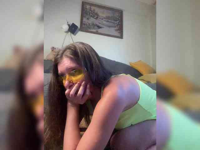 MayLily webcam