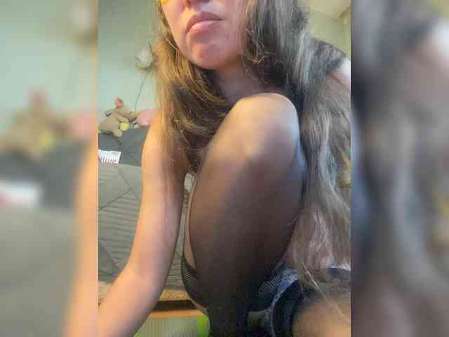 MayLily webcam