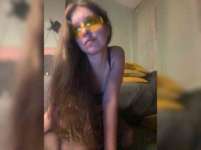 MayLily webcam