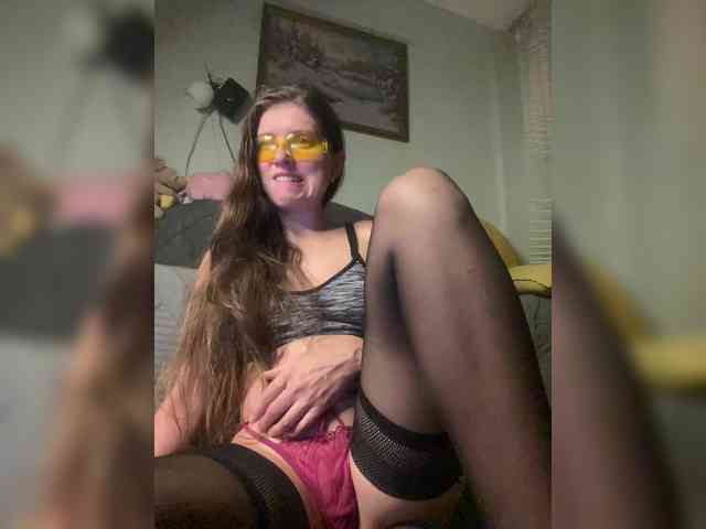 MayLily webcam