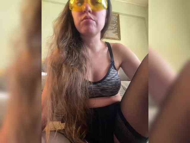 MayLily webcam