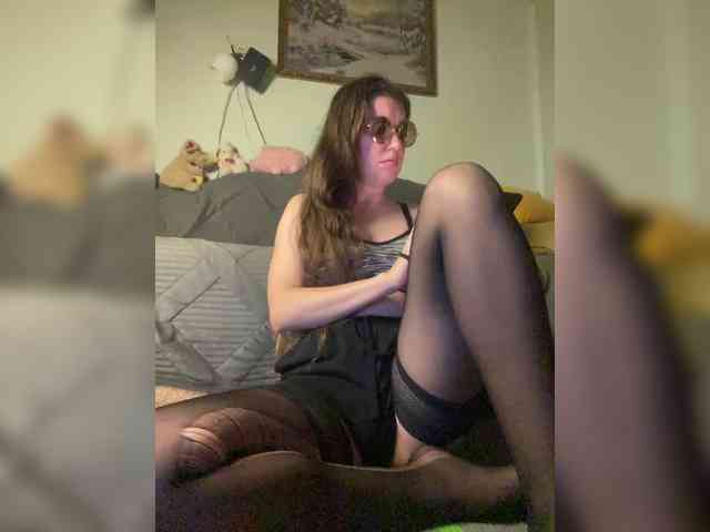 MayLily webcam