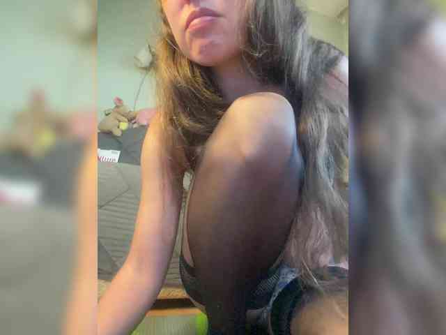 MayLily webcam