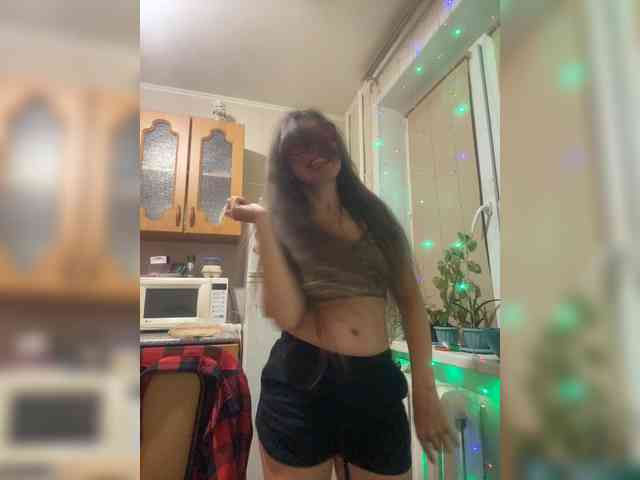 MayLily webcam