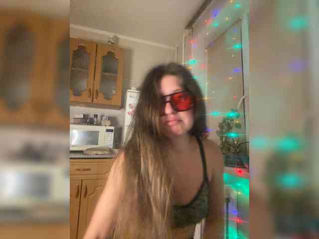 MayLily webcam