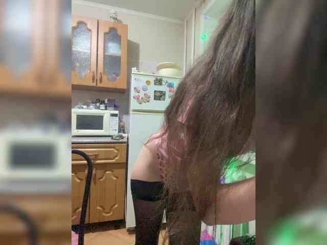 MayLily webcam
