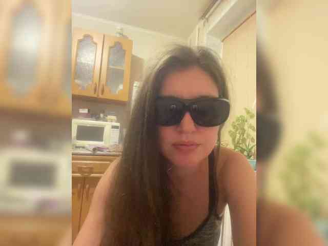 MayLily webcam