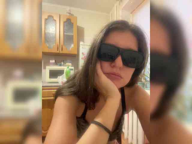 MayLily webcam