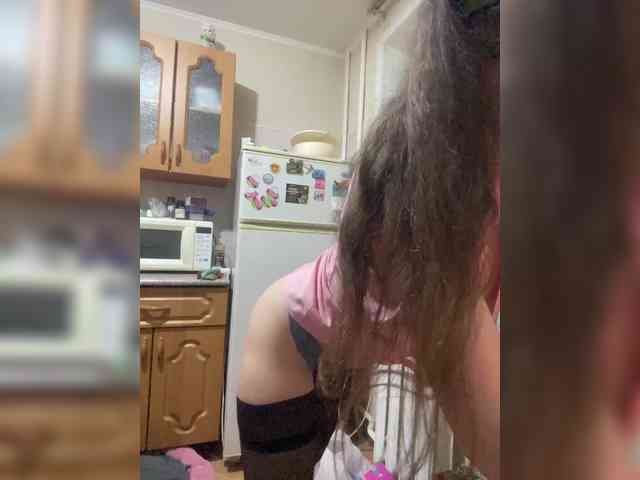 MayLily webcam