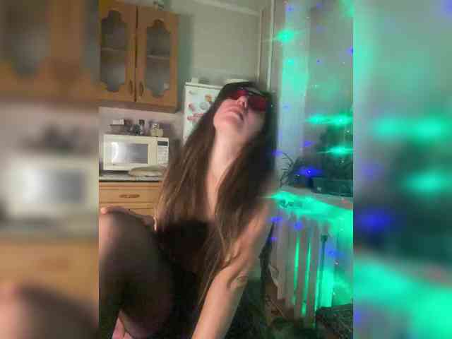 MayLily webcam