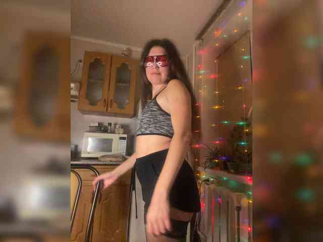 MayLily webcam