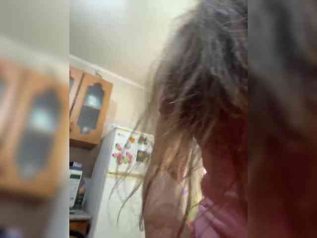 MayLily webcam