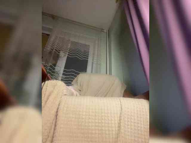 MayLily webcam