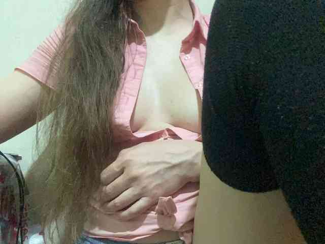 MayLily webcam