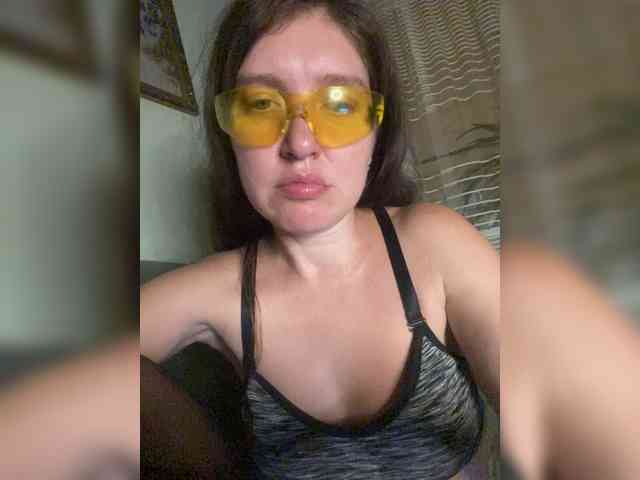 MayLily webcam